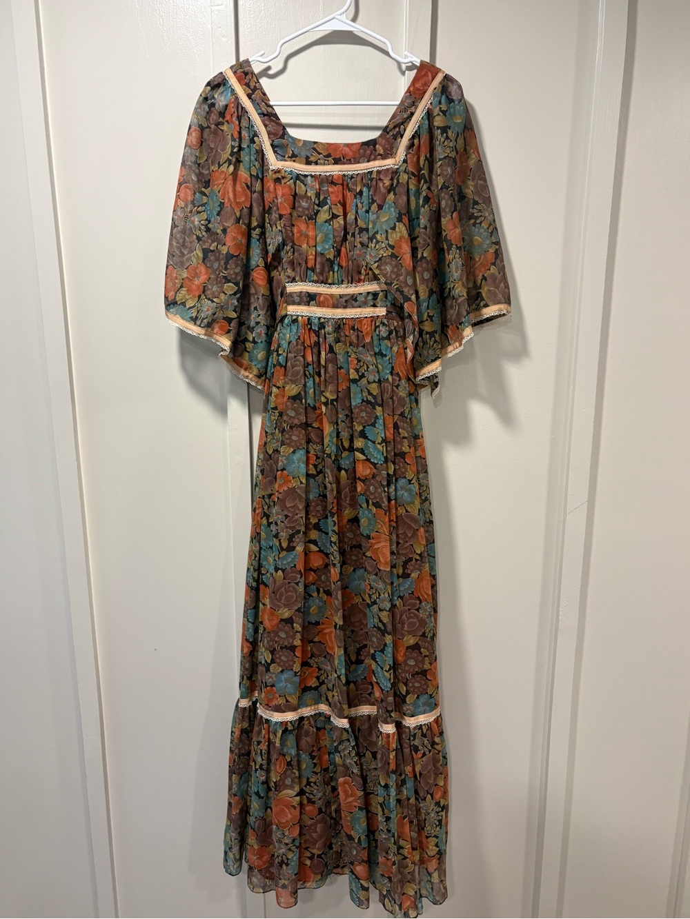 Vintage 70s Candi Jones California Floral Maxi Dress